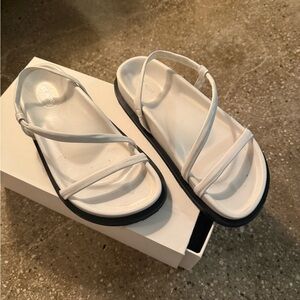 St. Agni Twist White Leather Sandal EU 37